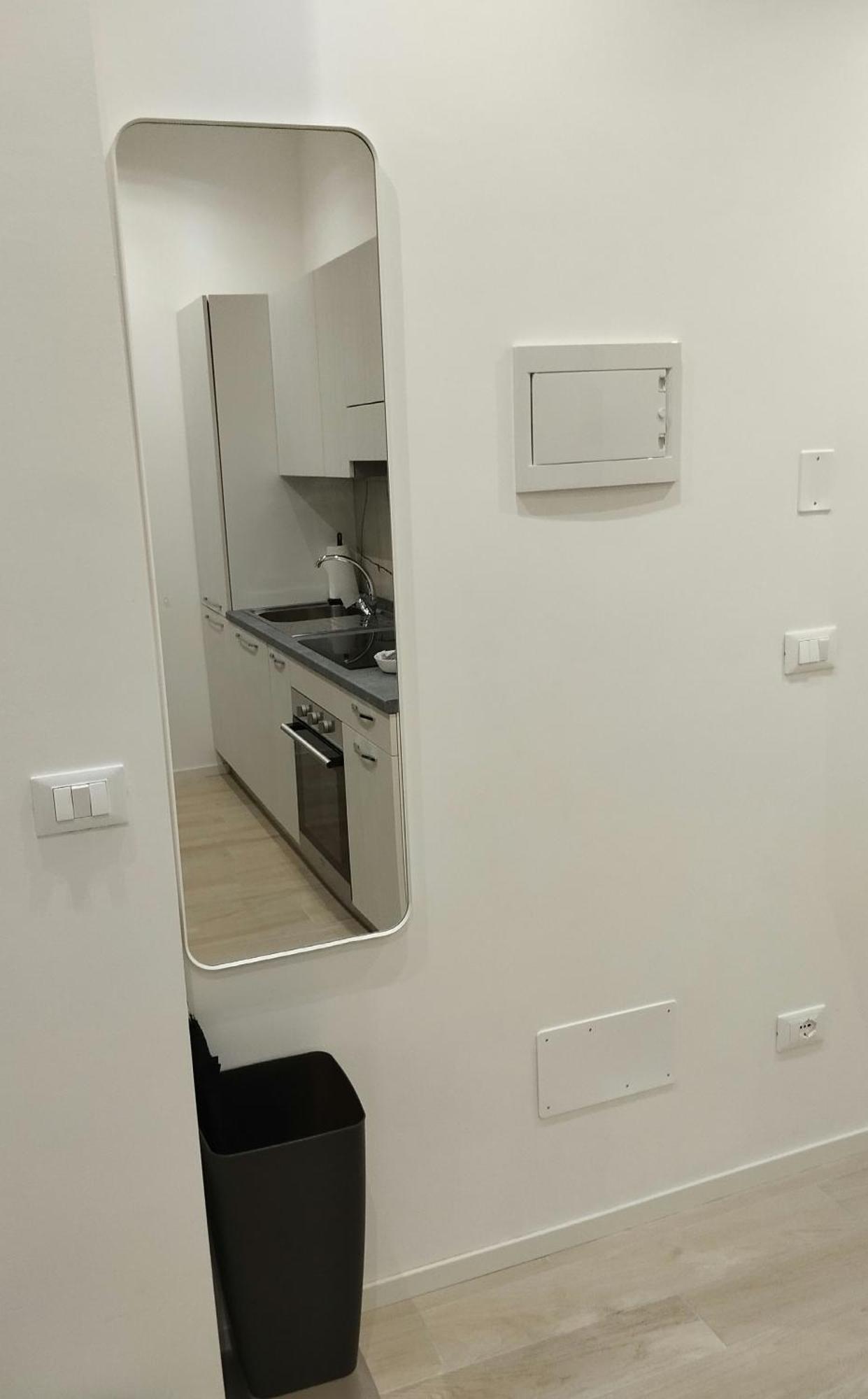 Llhome Bologna Elegante Monolocale Ristrutturato Con Posto Auto Coperto Exteriör bild